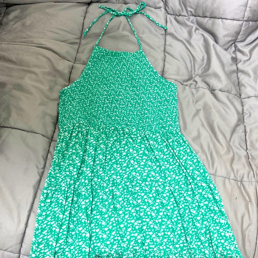 Cute green and white flower dress.